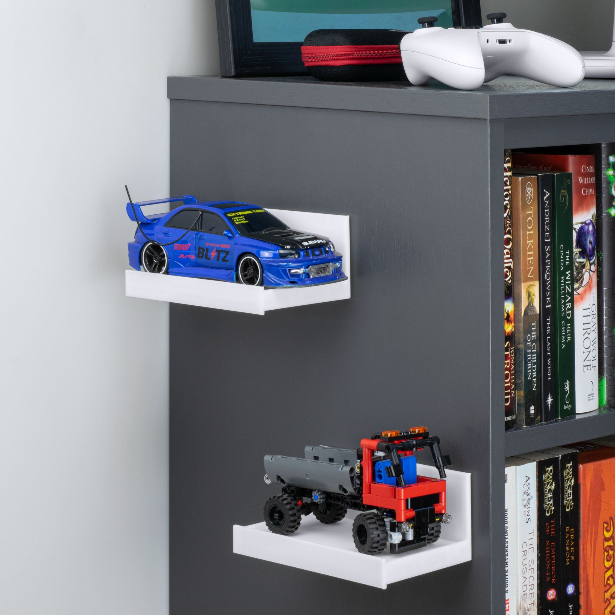 رف عائم لاصق عريض مقاس 5.4 بوصة (180) لكاميرات الأمان وشاشات مراقبة الأطفال ومكبرات الصوت والنباتات والمزيد (139 مم × 96 مم / 5.4 بوصة × 3.7 بوصة)